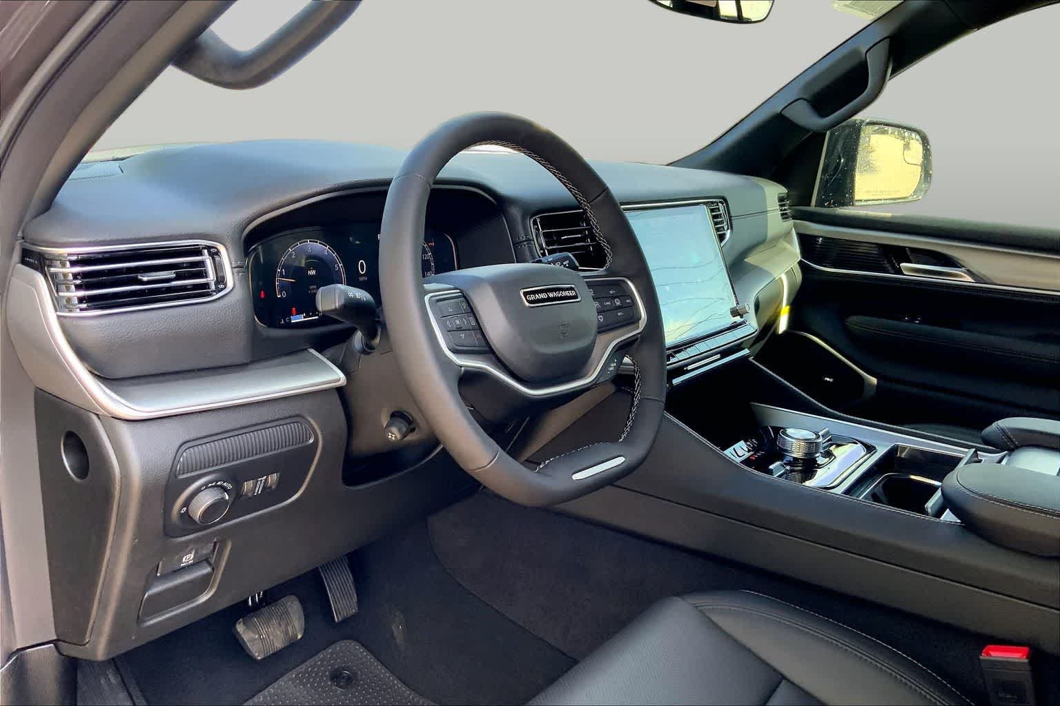 New 2026 Baltic-Gray Metallic Clear-Coat Exterior Paint Jeep Limited Altitude image 8