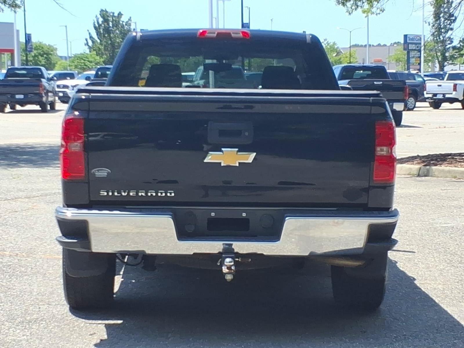 Used 2015 Black Chevrolet LS image 13