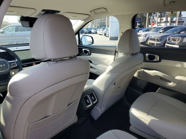 2025 Kia Sorento EX - Photo 25