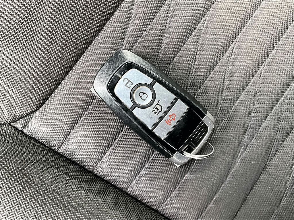 Used 2021 Silver Metallic Ford XLT image 11