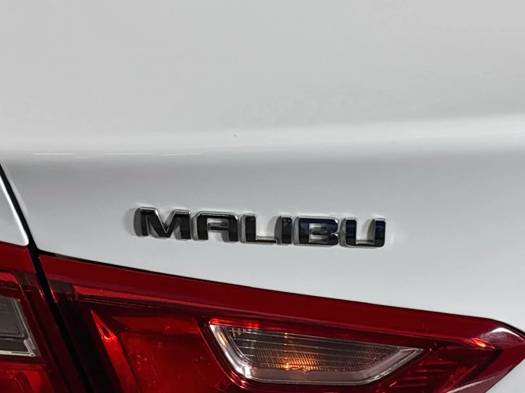 Used 2025 White Chevrolet LT image 23