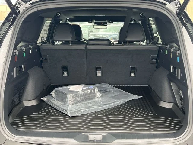 New 2026 CRYSTAL BLACK SILICA Subaru Touring image 35