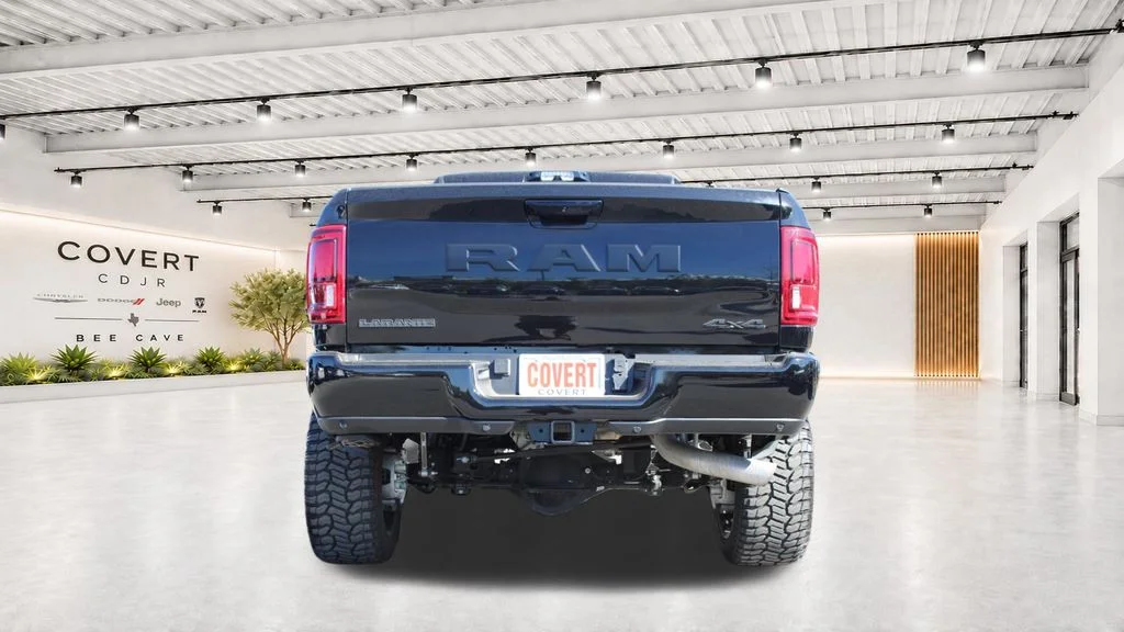 New 2025 Diamond Black Crystal Pearl-Coat Exterior Paint RAM Laramie image 9
