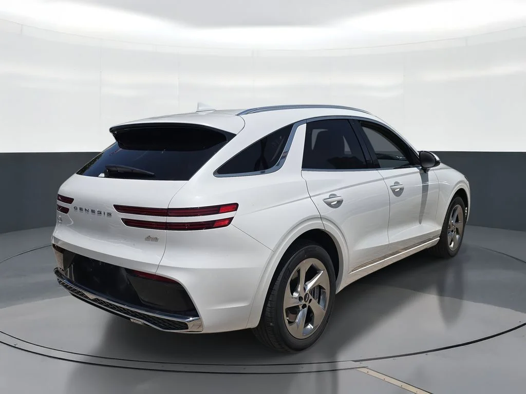 New 2026 White Genesis 2.5T image 3