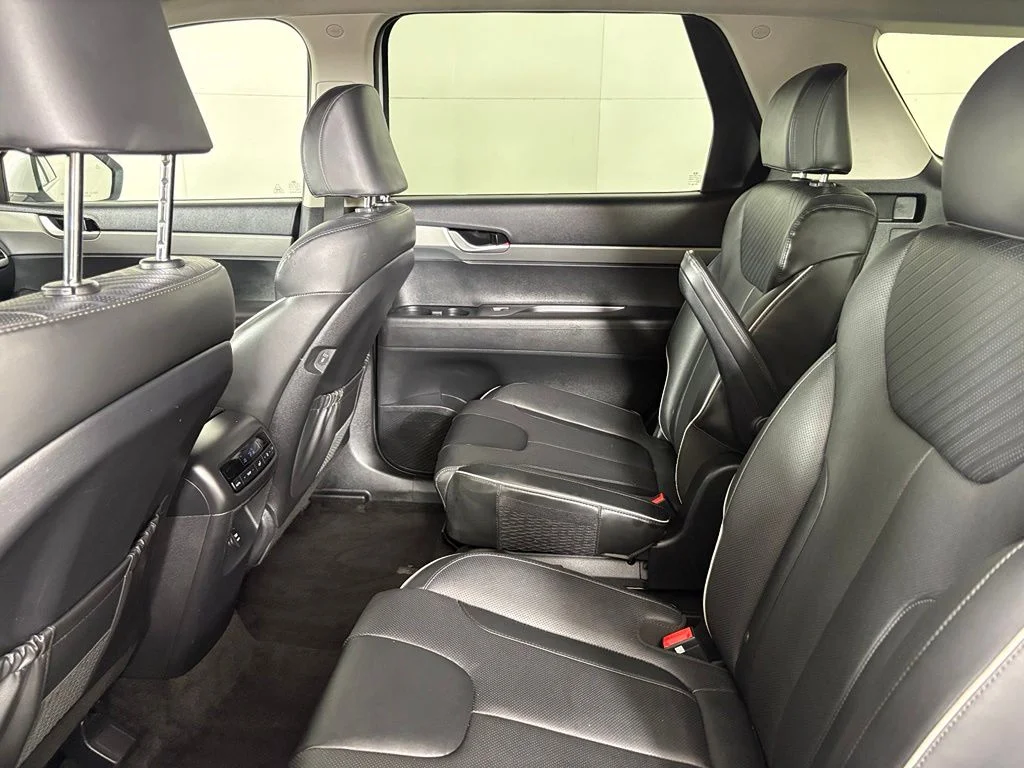 Used 2024 White Hyundai SEL image 35