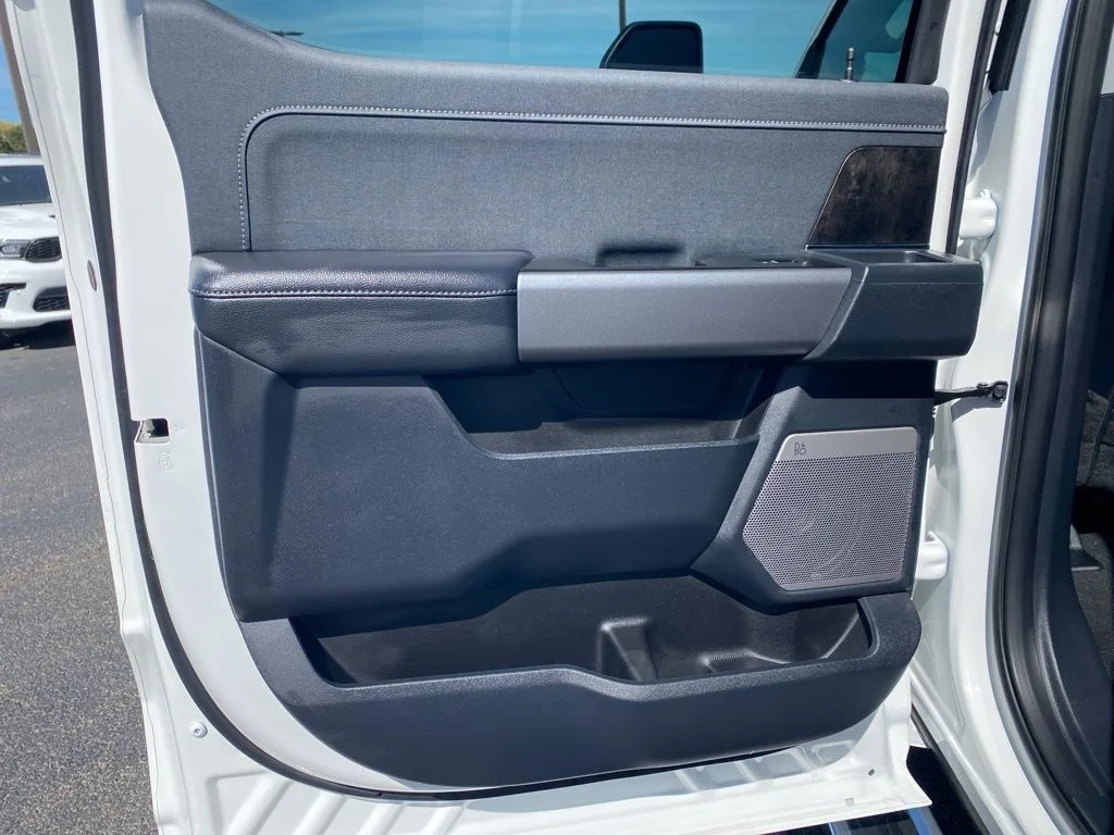 New 2026 Star White Metallic Tri-Coat Ford F-250® Lariat® image 37