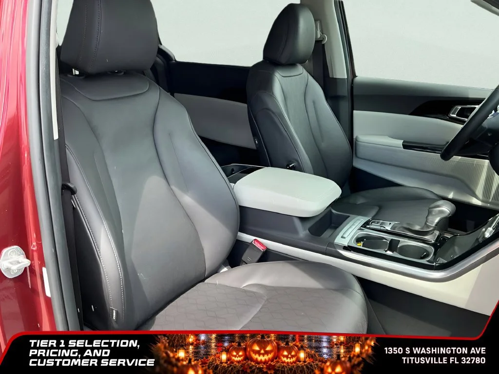 2024 Kia Carnival EX - Photo 13