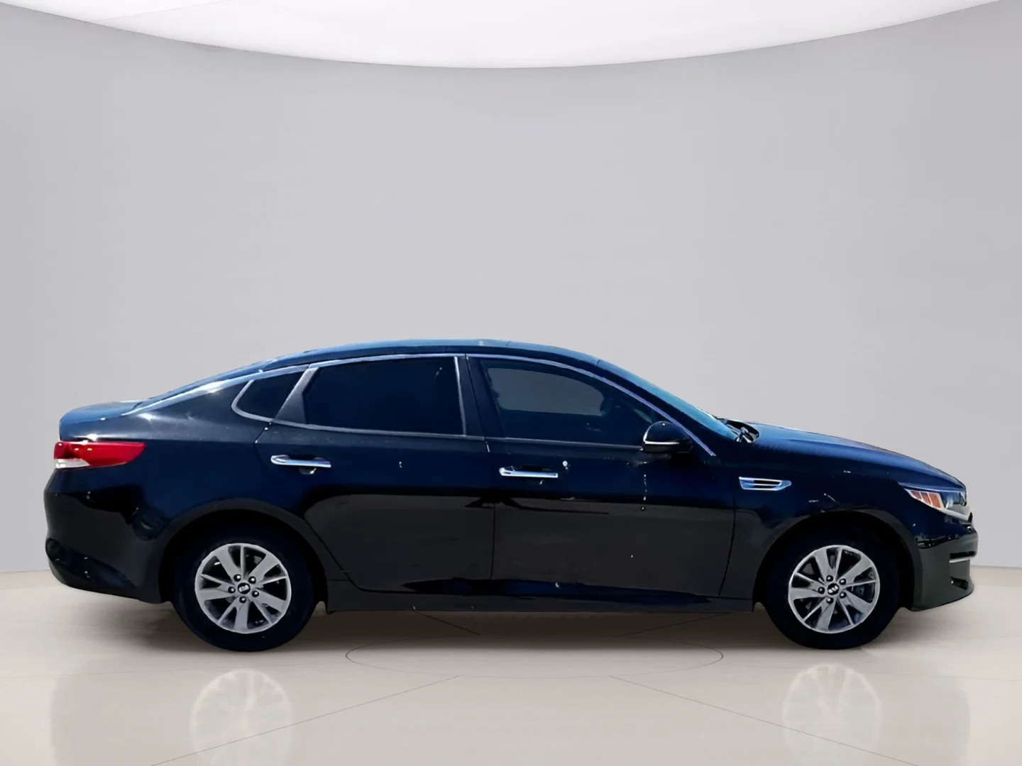 Used 2017 Black Kia LX image 5