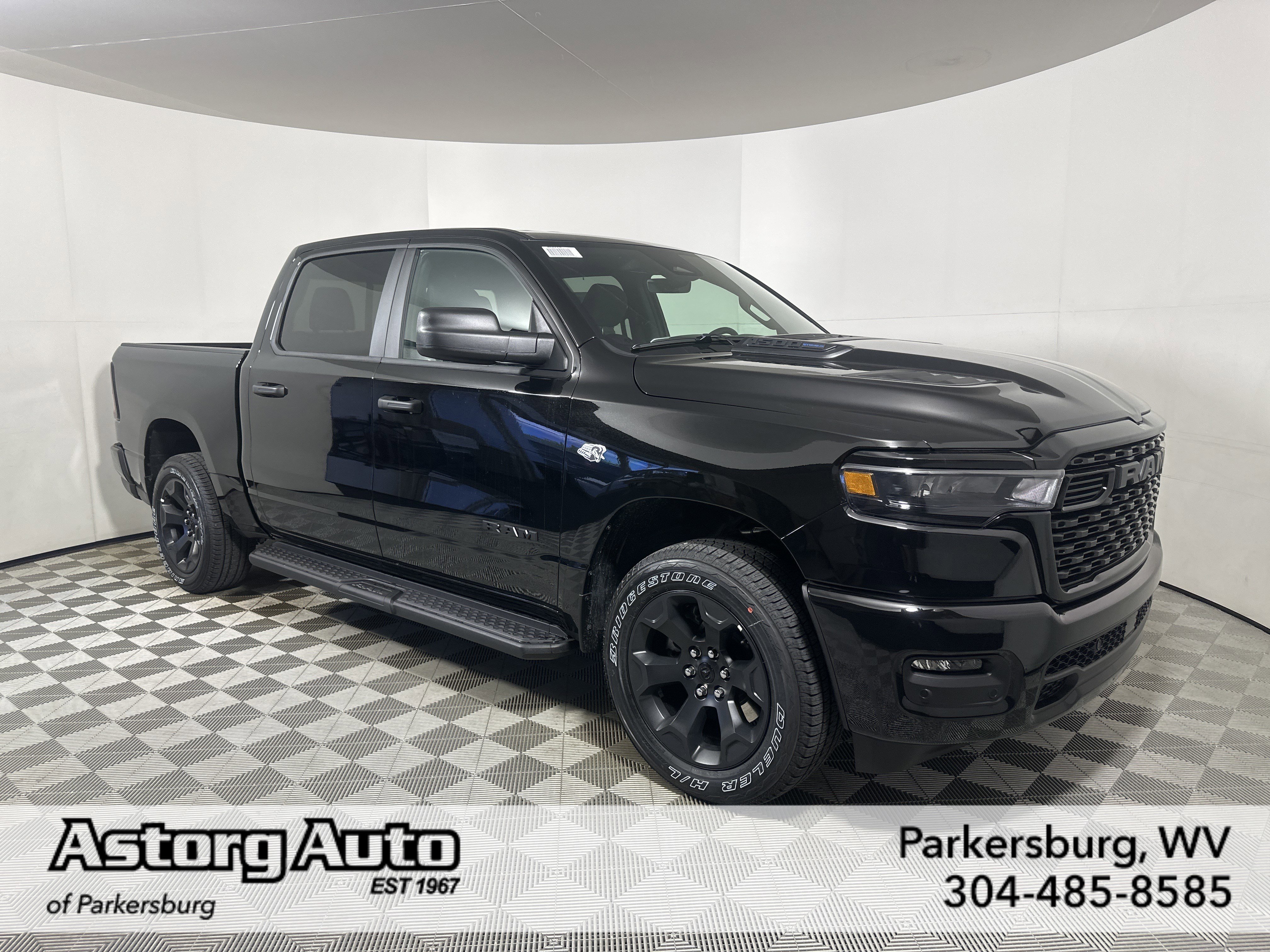 2026 RAM 1500 Express 4x4 Crew Cab 5'7's photo