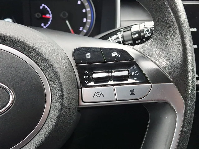 Used 2022 Gray Hyundai SEL image 21