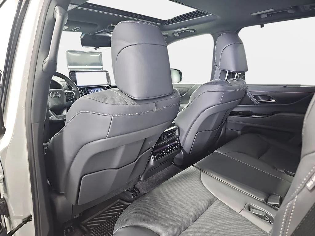 New 2026 Eminent White Pearl Lexus LUXURY image 11
