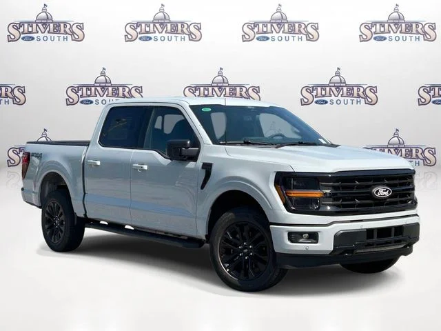 New 2026 White Ford XLT image 1