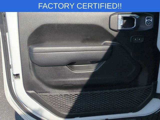Used 2022 White Jeep Willys image 12