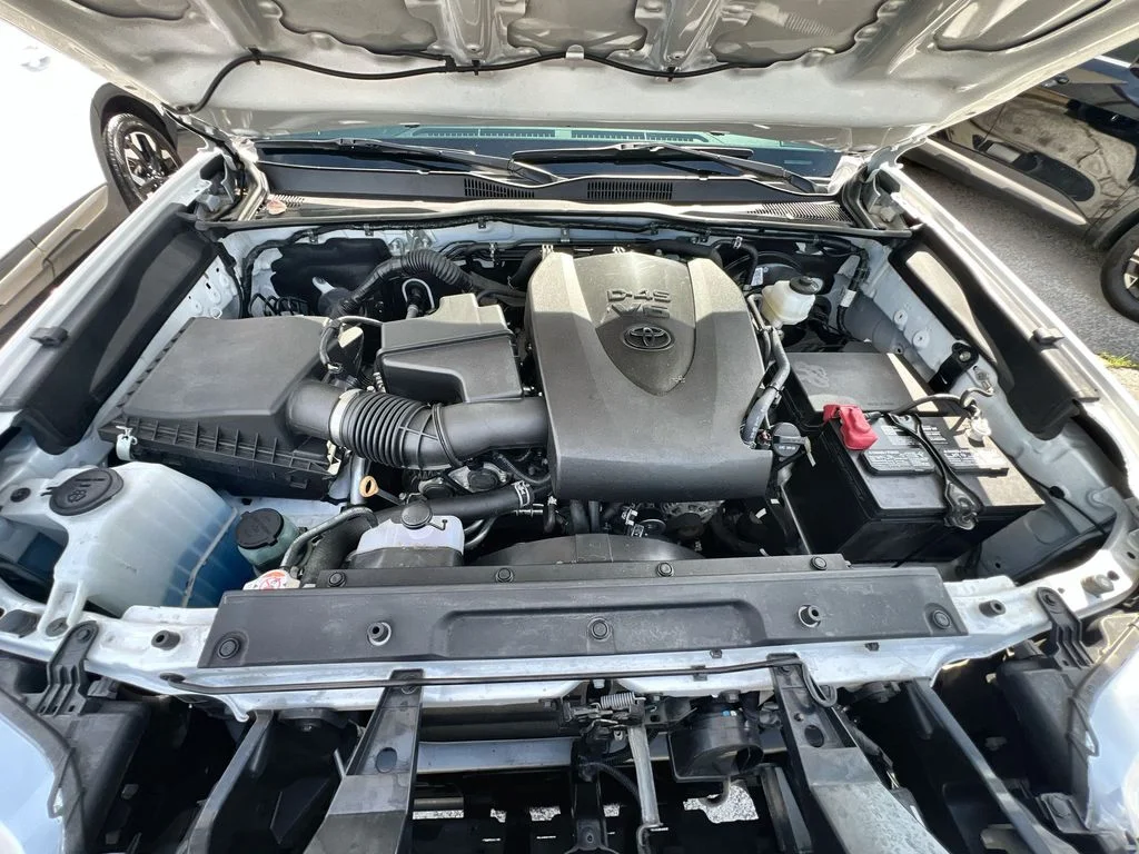 Used 2023 White Toyota SR5 image 24