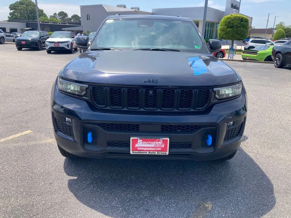 New 2024 Midnight Sky Exterior Paint Jeep Trailhawk 4xe image 9
