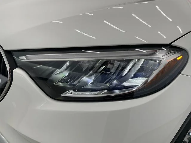 New 2026 Polar White Mercedes-Benz GLC 300 image 34