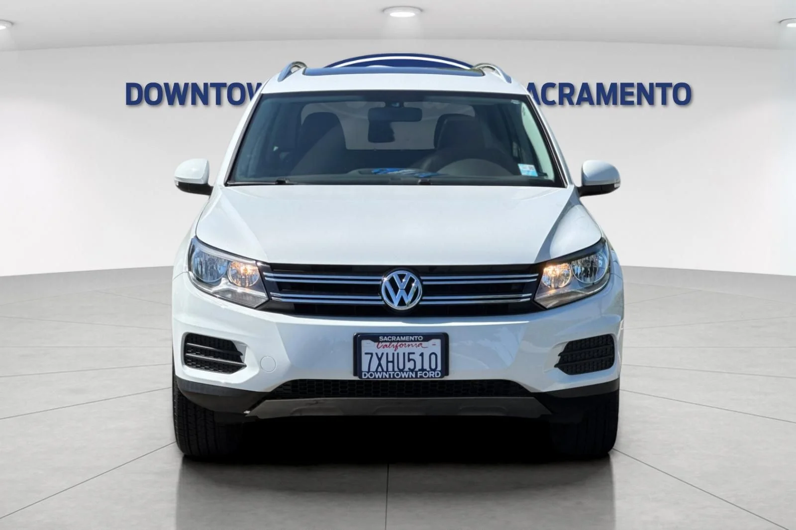 Used 2017 White Volkswagen 2.0T Wolfsburg Edition image 12