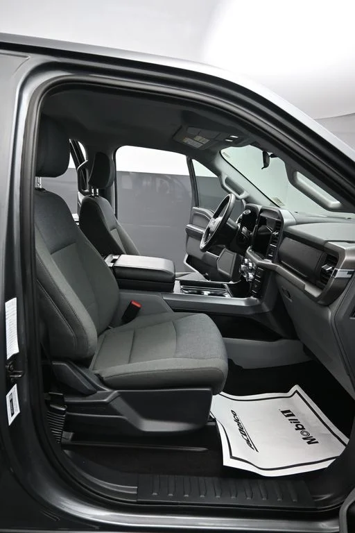 Used 2025 Gray Ford XLT image 16