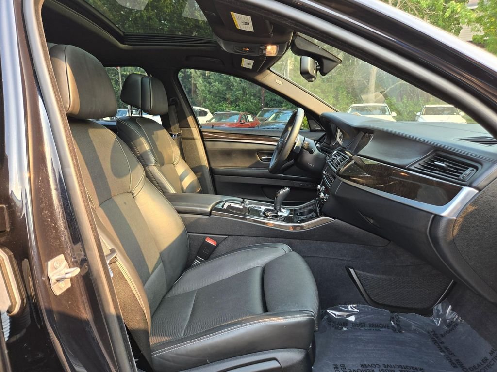 Used 2015 Carbon Black Metallic BMW 550i xDrive image 11