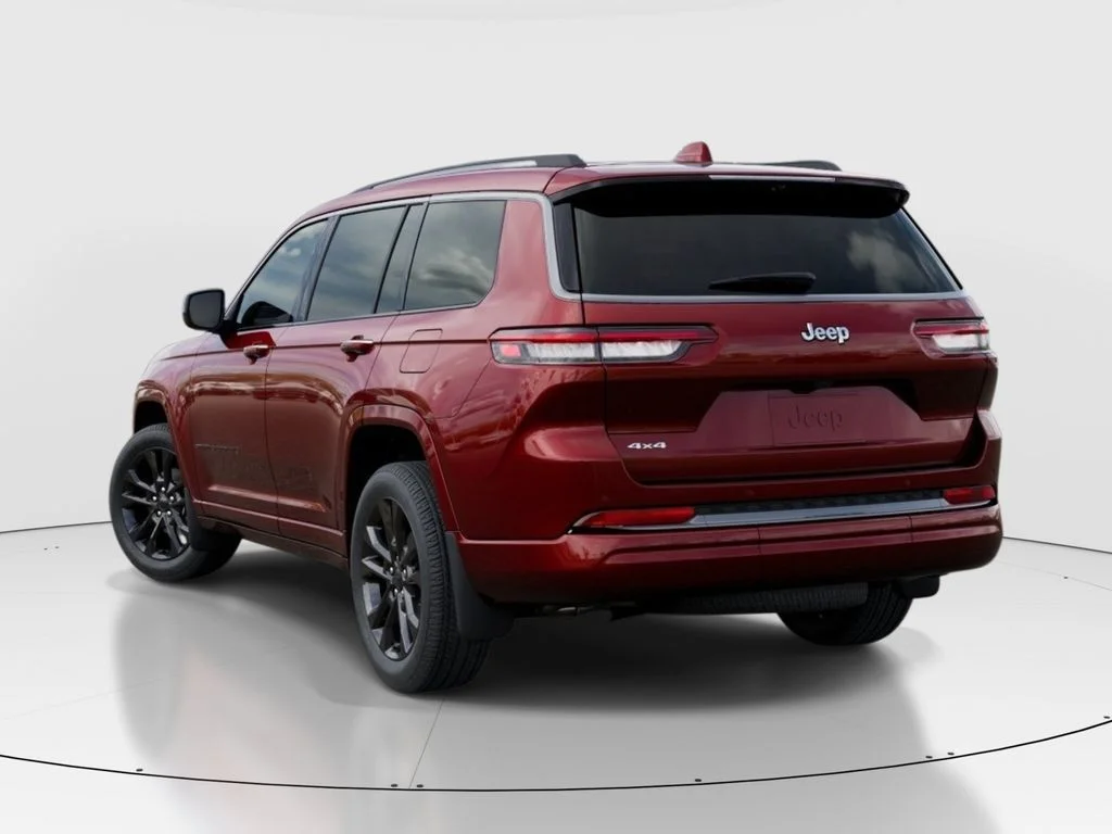 New 2026 Velvet Red Pearl-Coat Exterior Paint Jeep Limited Reserve image 3