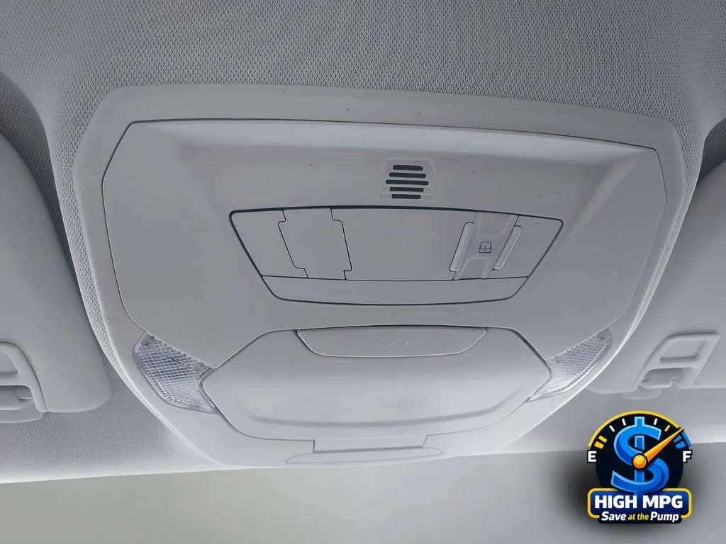 Used 2015 Silver Ford SE image 11