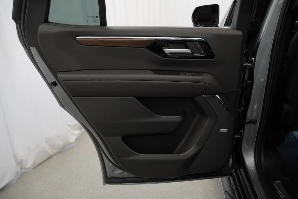 New 2026 Sterling Gray Metallic Chevrolet High Country image 26