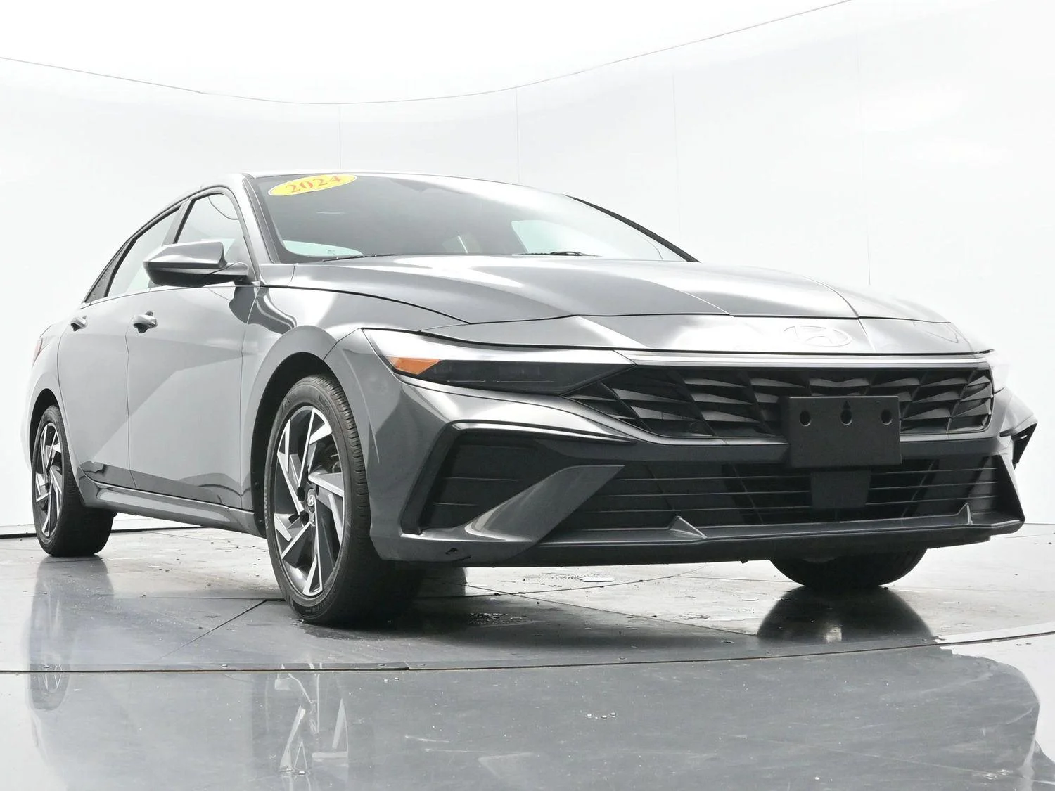 Used 2024 Ecotronic Gray Hyundai SEL image 47
