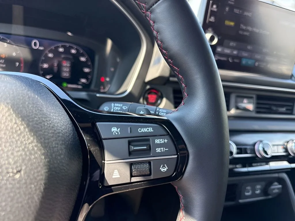 Used 2025  Honda Black Edition image 18