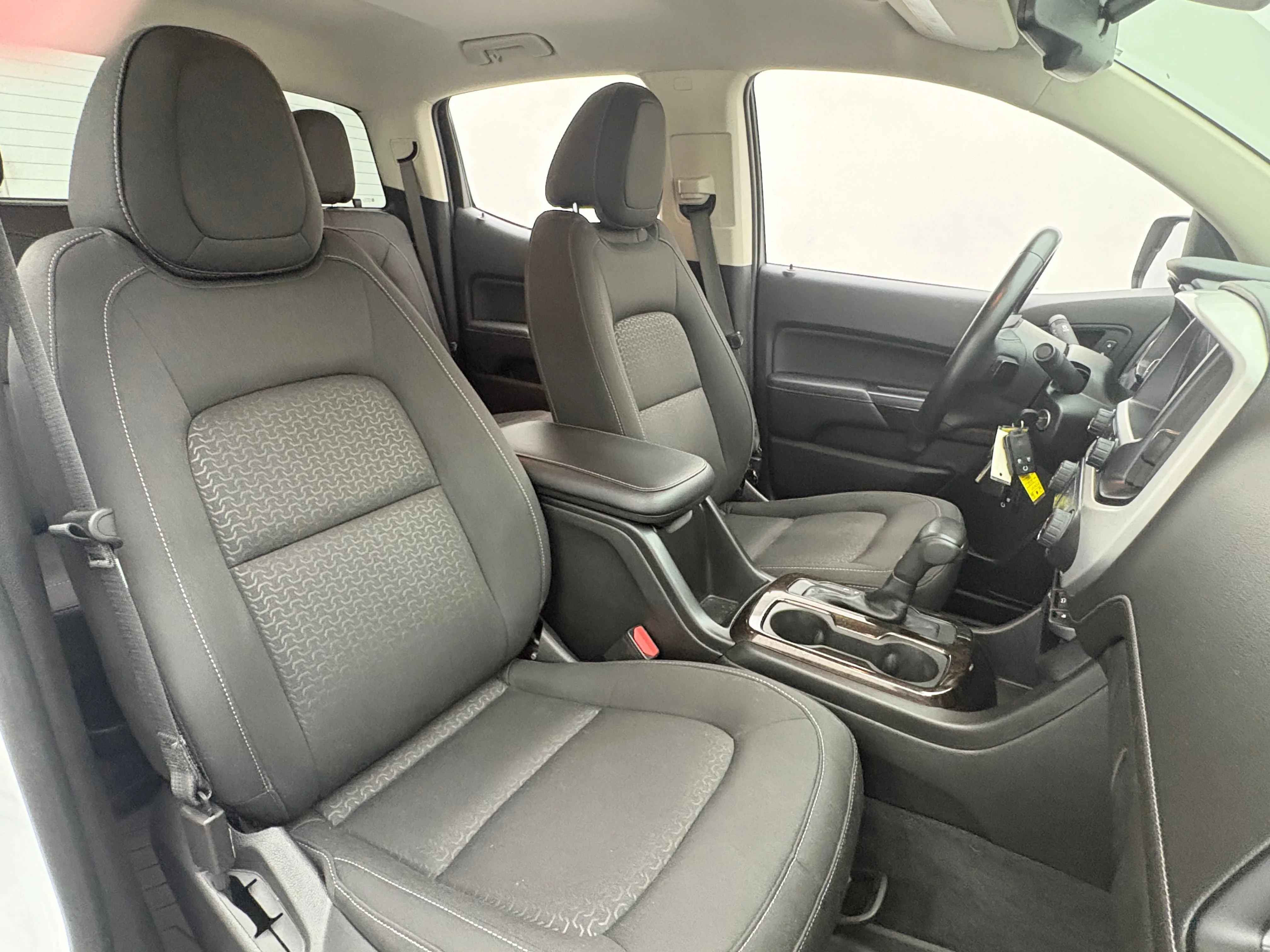 Used 2020 SUMMIT WHITE GMC 4WD SLE image 28