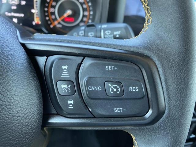 Used 2025 Firecracker Red Clearcoat Jeep Sport S image 18