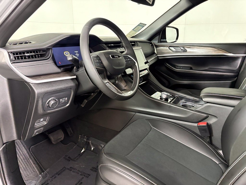New 2027 Sting-Gray Clear-Coat Paint Jeep Altitude image 22