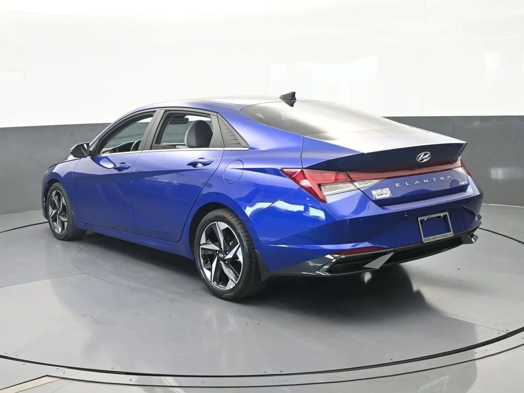 Used 2023 Intense Blue Hyundai Limited image 4