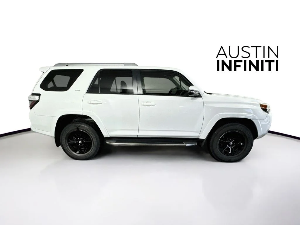 Used 2018 White Toyota SR5 Premium image 8