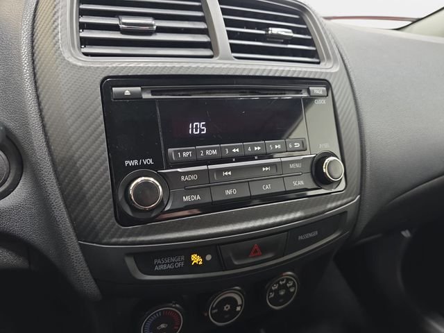 Used 2016 Black Mitsubishi ES image 19
