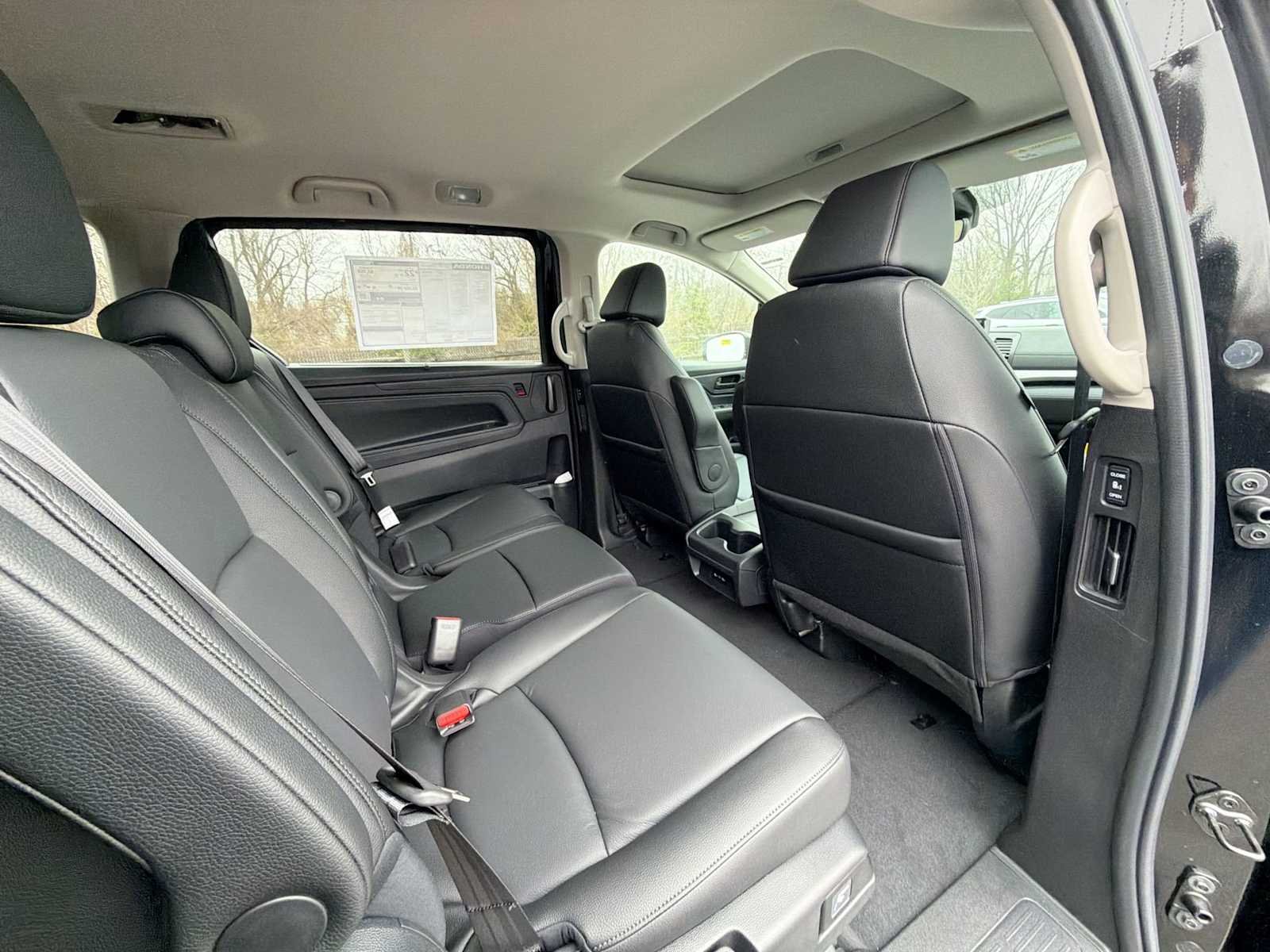 2026 Honda Odyssey EX-L - Photo 14