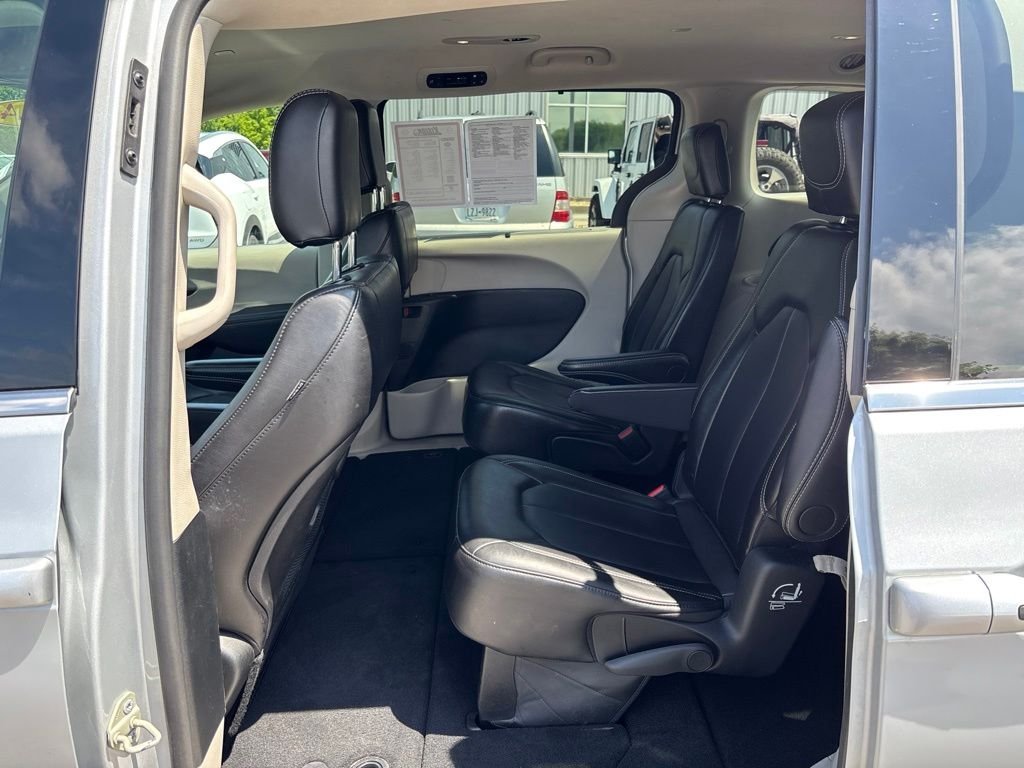 Used 2024 Silver Chrysler Touring L image 16
