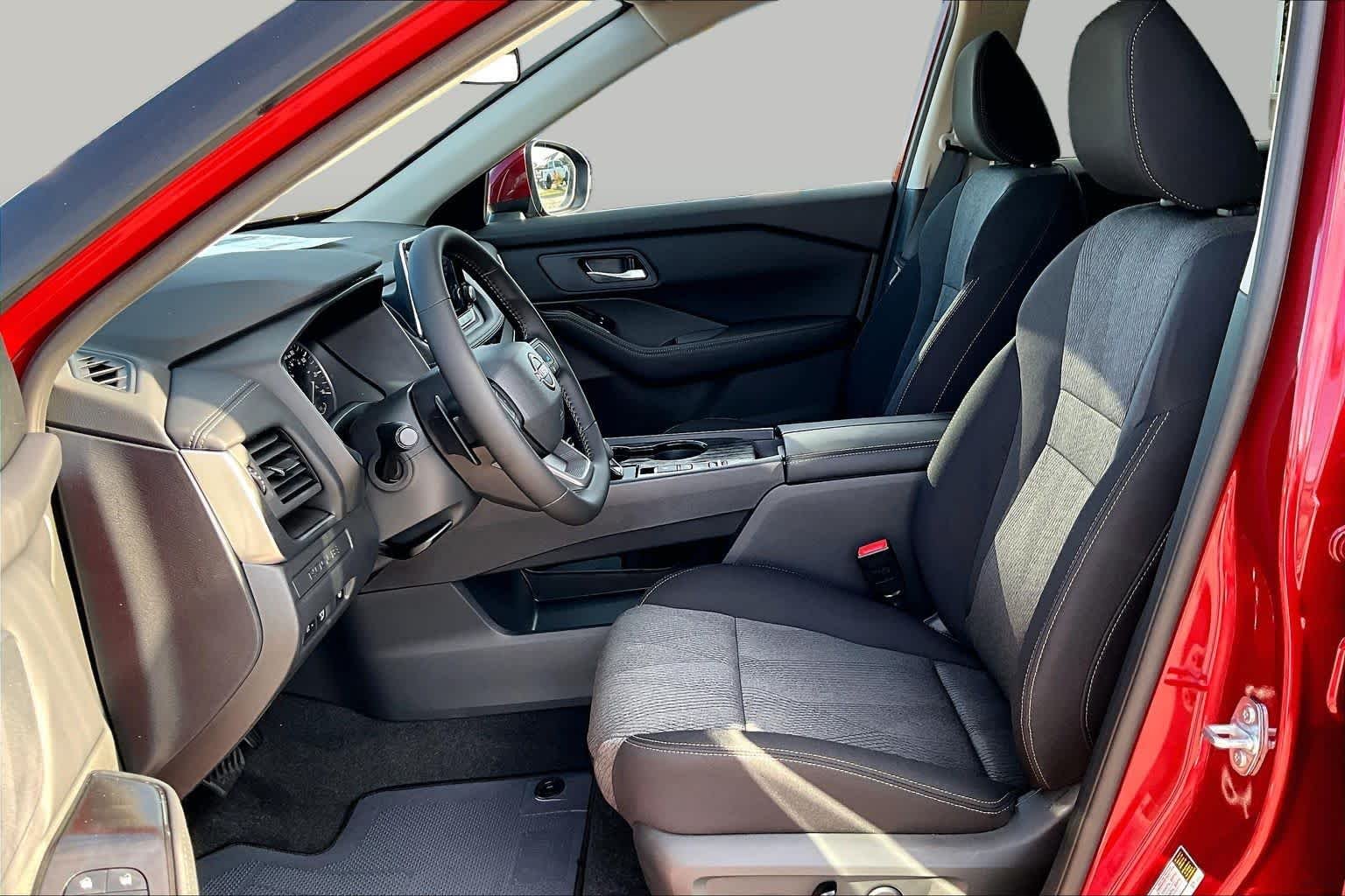 New 2027 Scarlet Ember Tintcoat Nissan SV image 9