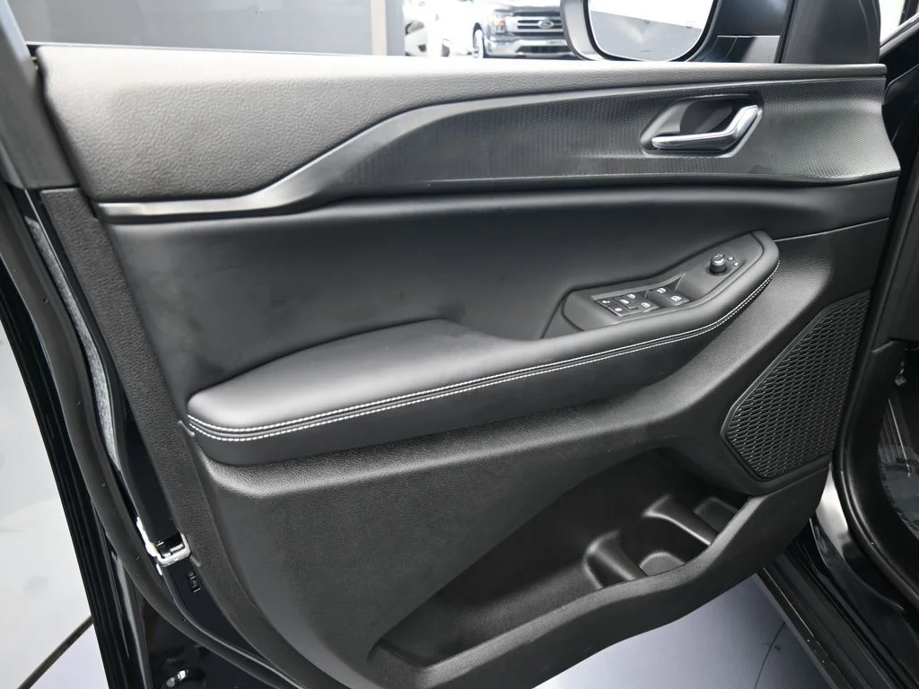 2025 Jeep Grand Cherokee Laredo - Photo 15
