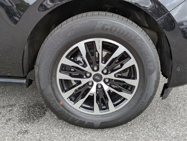 Certified Used 2025 Black Metallic Ford Platinum image 11