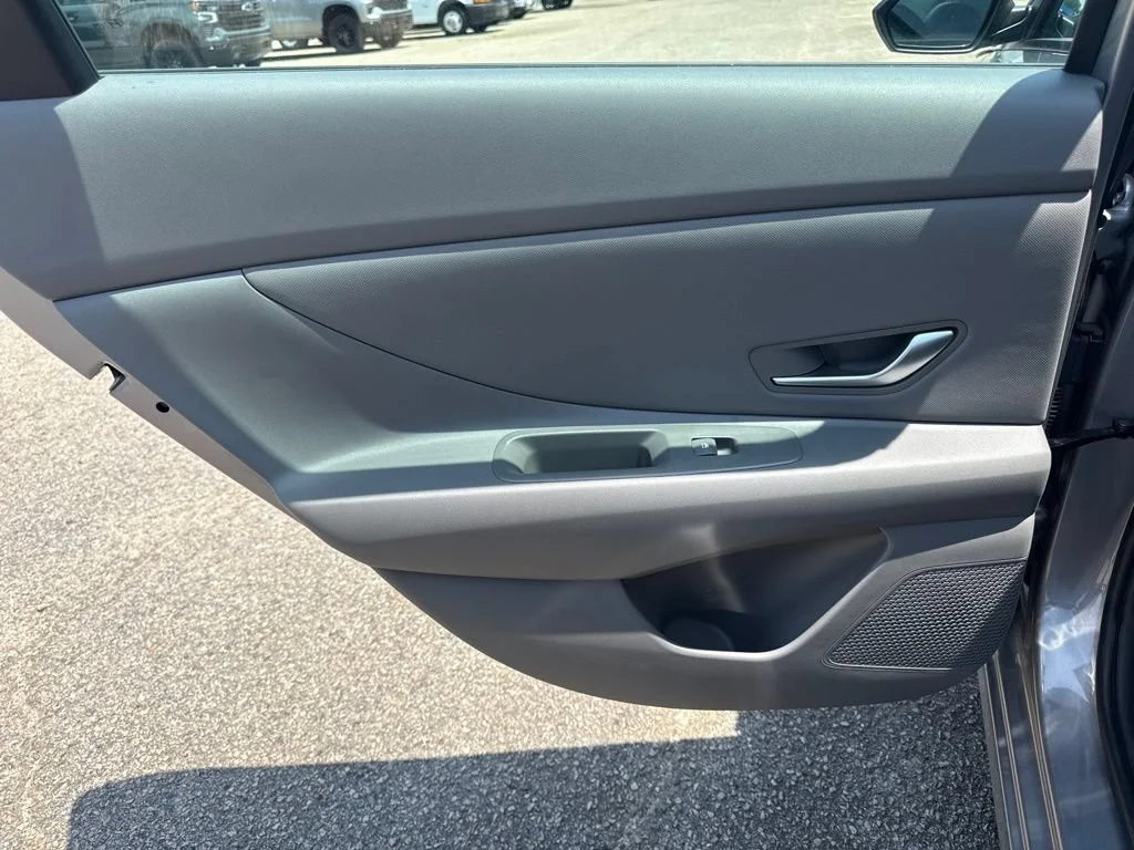 Used 2026 Silver Hyundai SEL Sport image 24