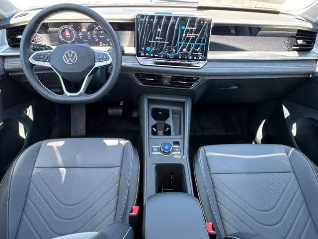 New 2026 Platinum Gray Metallic Volkswagen 2.0T SE image 29