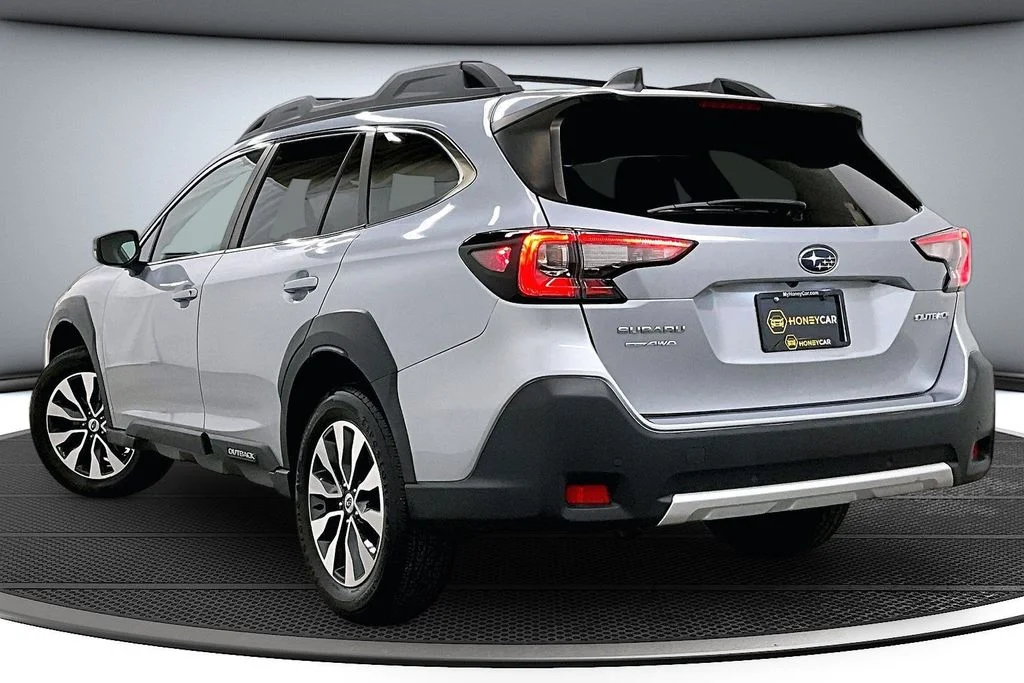 Used 2023 Silver Subaru Limited image 4