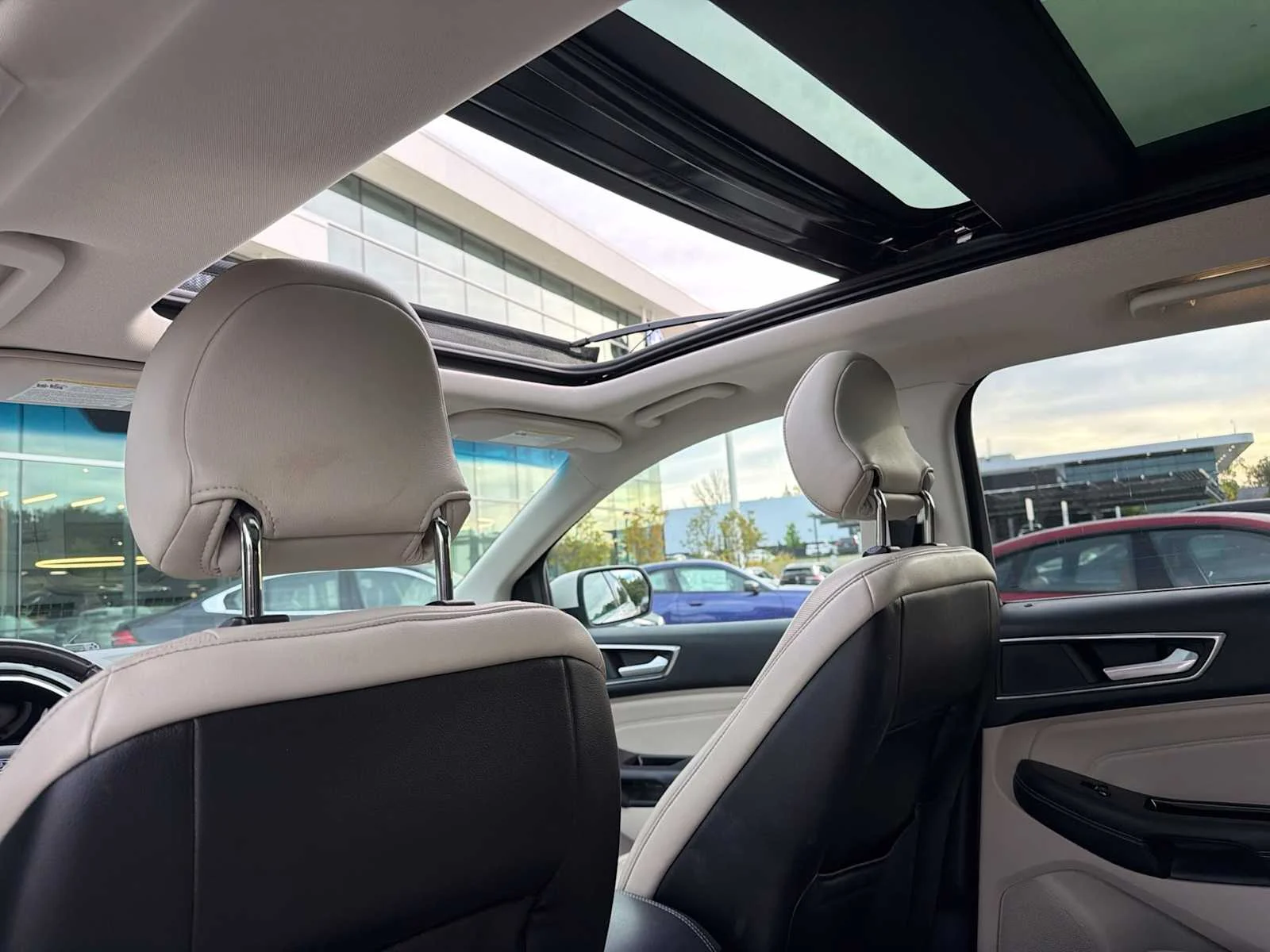 Used 2015 White Platinum Metallic Tri-Coat Ford Titanium image 20