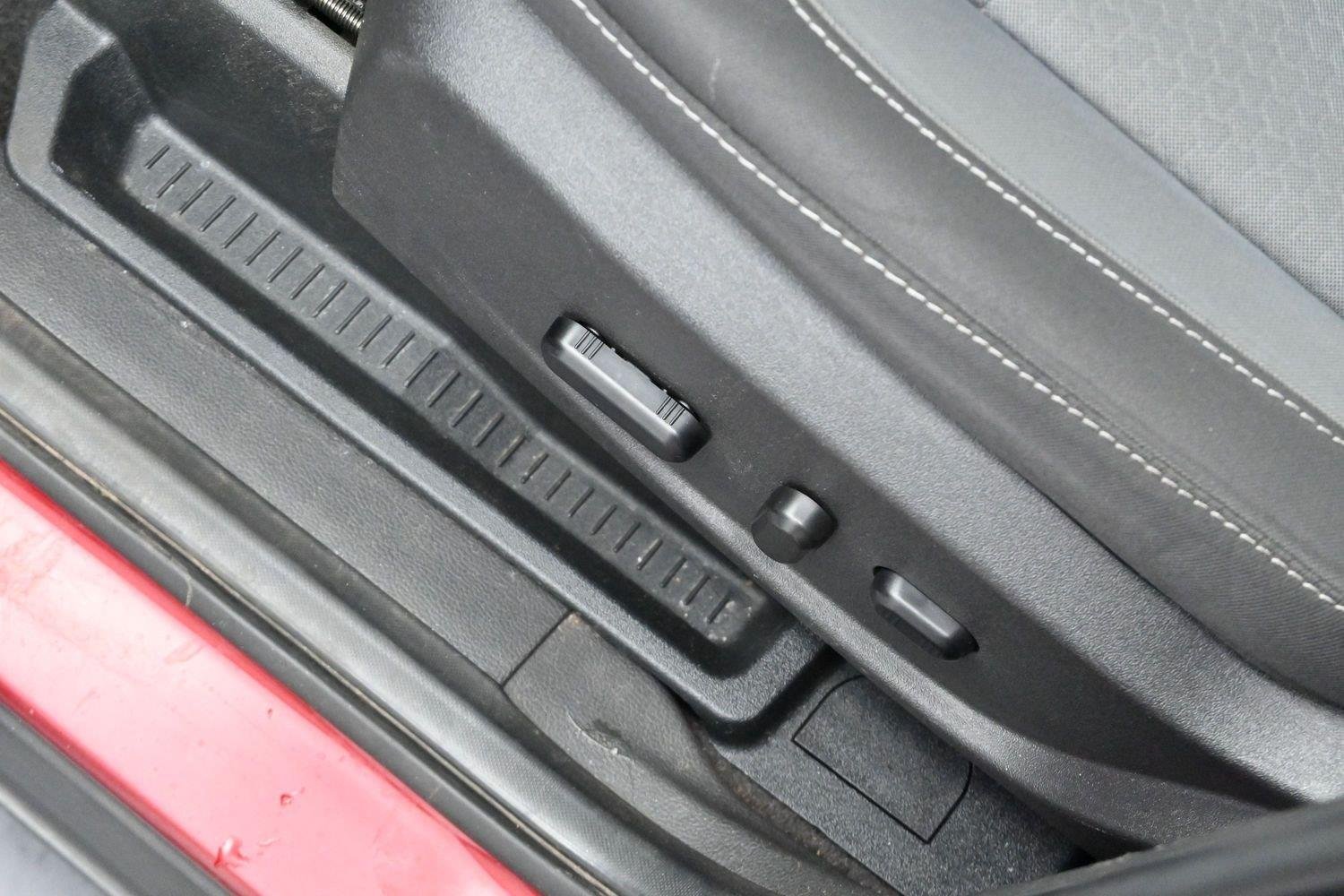 Used 2018 Ruby Red Metallic Tinted Clearcoat Ford SE image 14