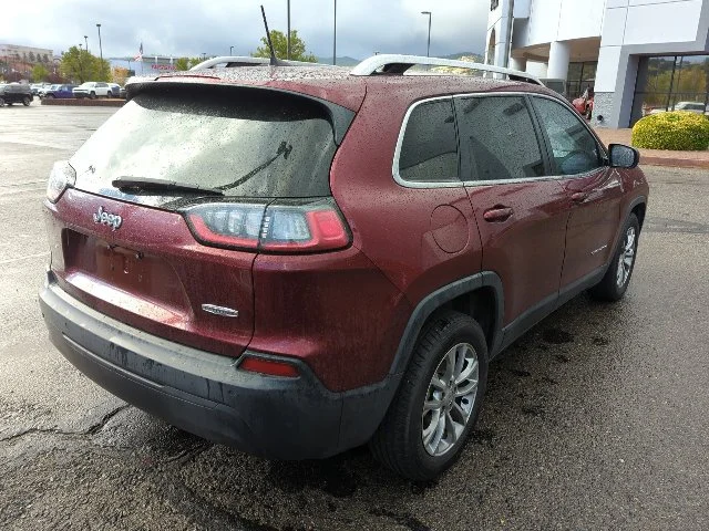 Used 2019 Red Jeep Latitude Plus image 3