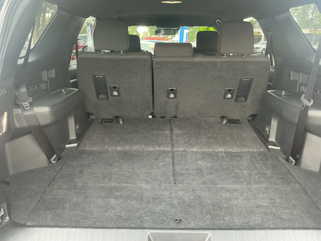 Used 2025 BLACK Toyota SR5 image 16
