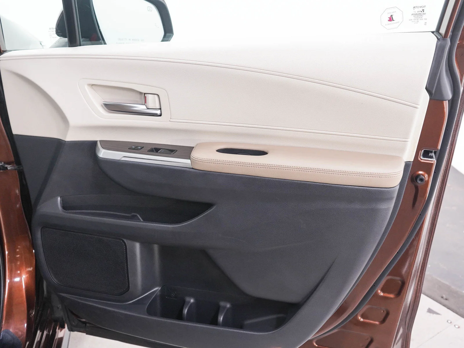 Used 2021  Toyota LE image 11