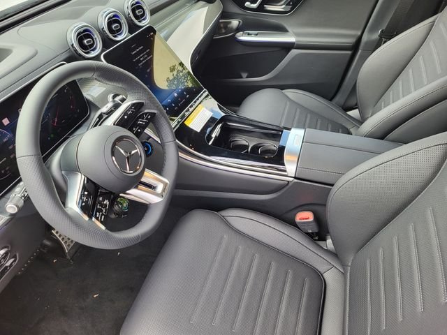 New 2026 MANUFAKTUR Moonlight White Metallic Mercedes-Benz GLC 43 AMG® image 7