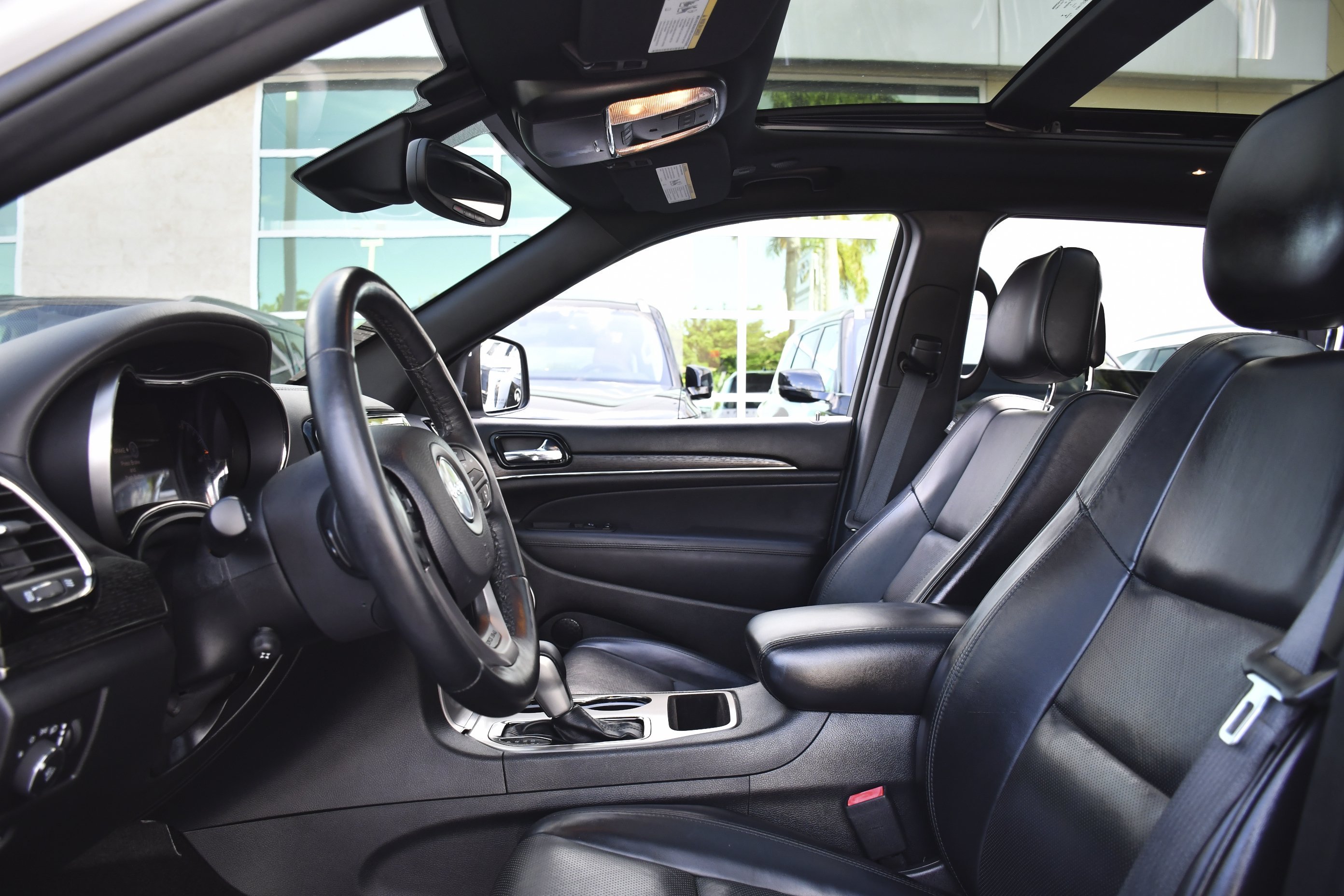 Used 2019 Bright White Clearcoat Jeep High Altitude image 19