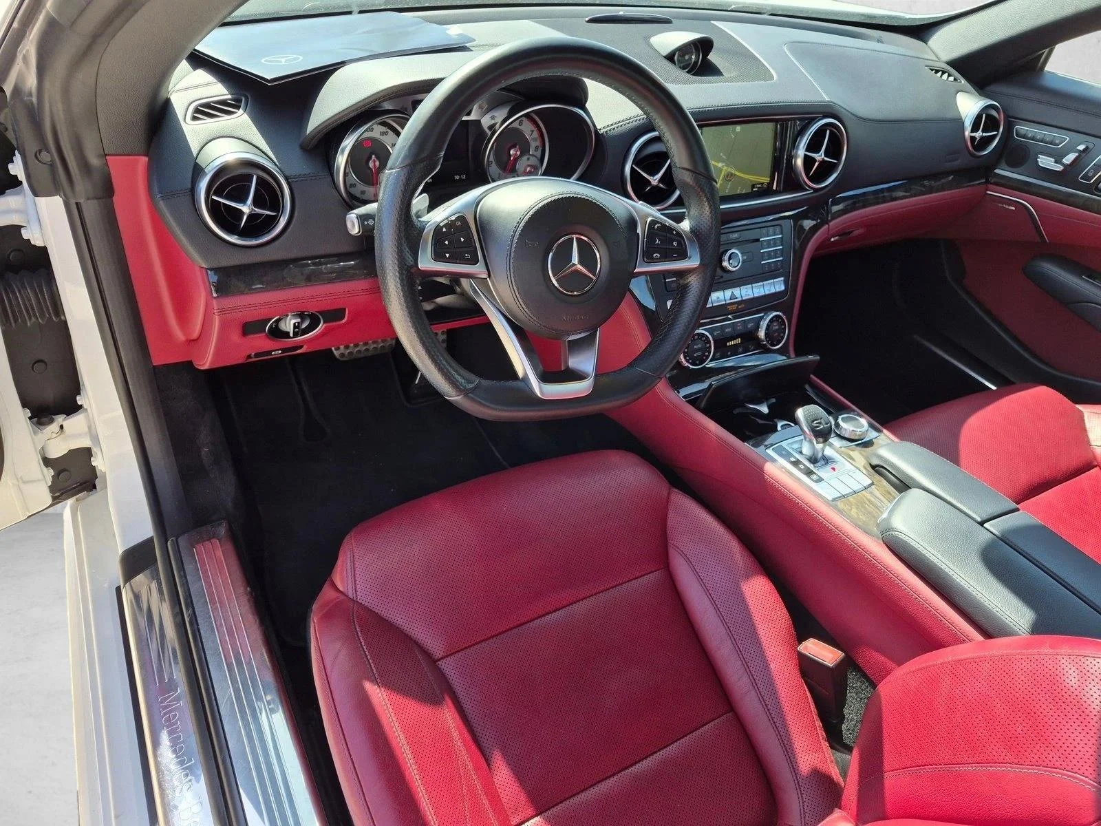 Used 2017 Polar White Mercedes-Benz SL 450 image 17